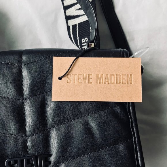 STEVE MADDEN Black BZOLA Crossbody / Top Handle Bag  Airpods Pouch - Picture 11 of 11